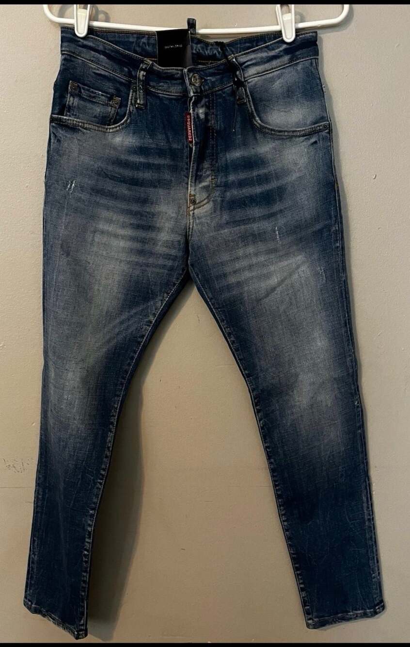 dsquared2 jeans 32 in. New